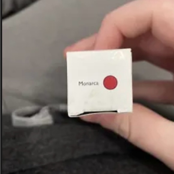 Color - Monarca. New in box. - Picture 2 of 2